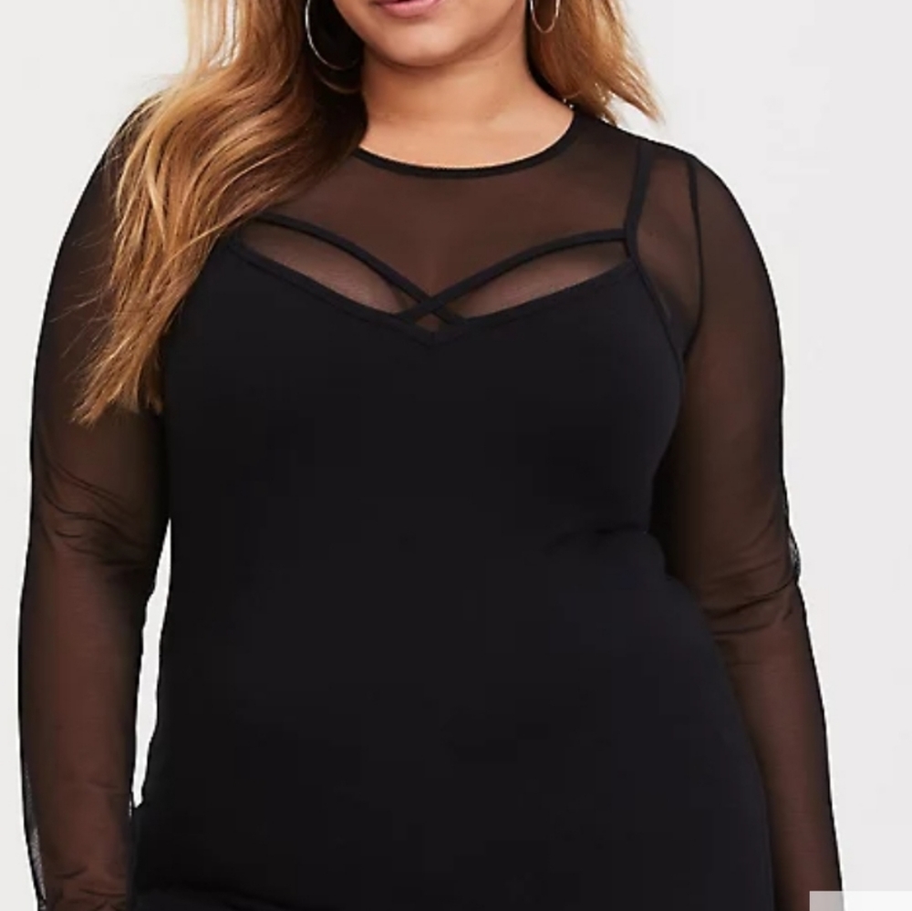 Torrid BLACK MESH LONG SLEEVE UNDER-IT-ALL CROP TO